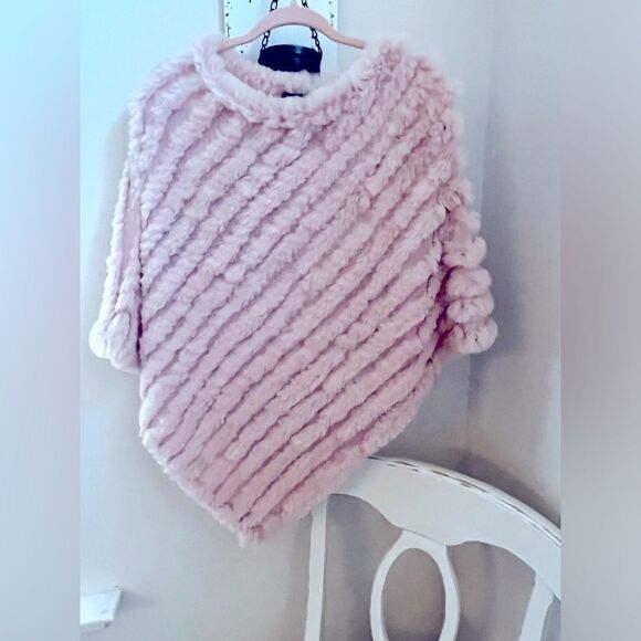 RIVET Pink Faux Fur Poncho - Picture 1 of 5
